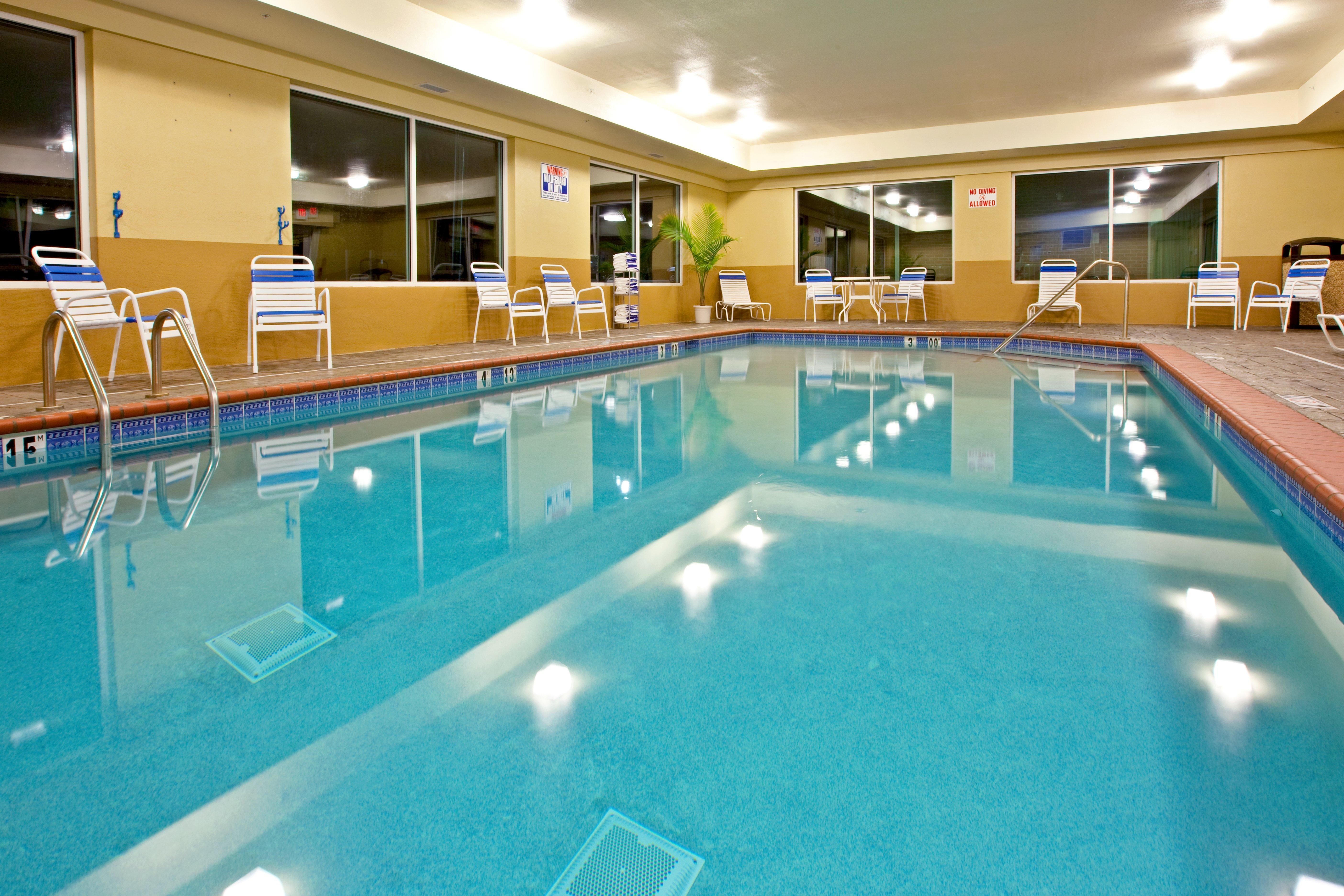 Holiday Inn Express & Suites Lexington Downtown Area-Keeneland By Ihg Exterior photo